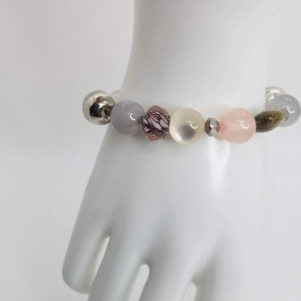 Fashion Beaded Stretch Bracelet Pastel‎ Pink Grey Cream Silver Tone Glass Beads